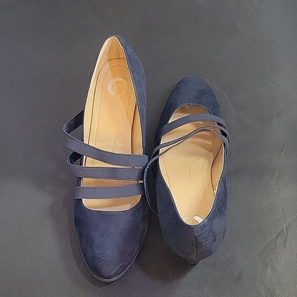 JOURNEE COLLECTIO FAUX SUEDE COMFORT SOLE ALMOND TOE TRIPLE ELASTIC STRAP SHOE - Picture 6 of 16